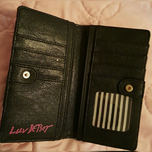 ❌❌Sold❌❌Betsey johnson wallet - Picture 5 of 5