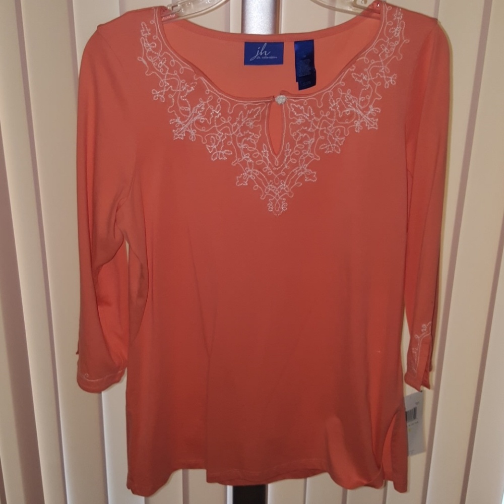 J.H. COLLECTIBLES LONG SLEEVE SHIRT
