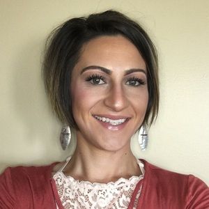 Meet your Posher, Whitney