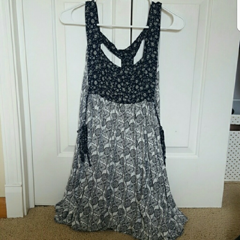 En Creme dress boutique bought medium