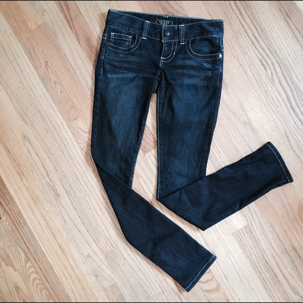 GUESS dark wash daredevil skinnies sz 25 LIKE-NEW!