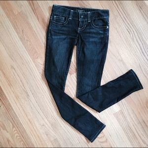 GUESS dark wash daredevil skinnies sz 25 LIKE-NEW!