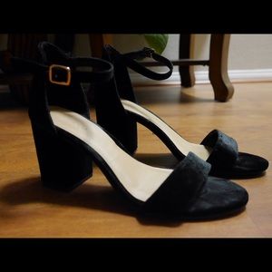 Black Chunky Heeled Heels