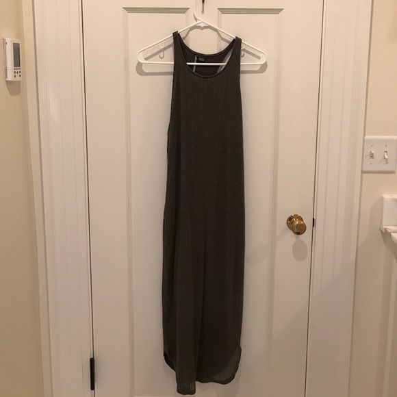 New long razor back dress - Picture 1 of 4