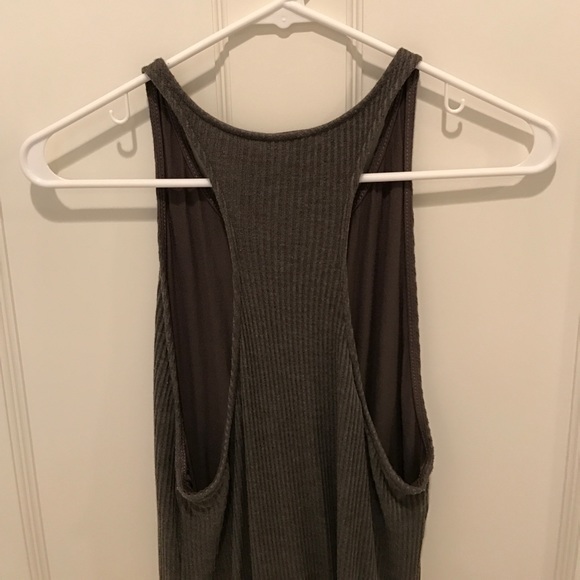 New long razor back dress - Picture 2 of 4