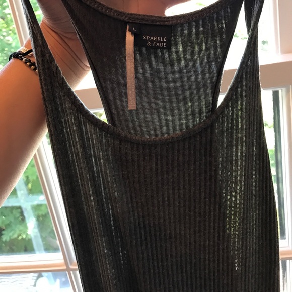 New long razor back dress - Picture 4 of 4