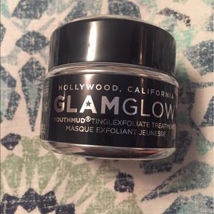 Glam Glow mask