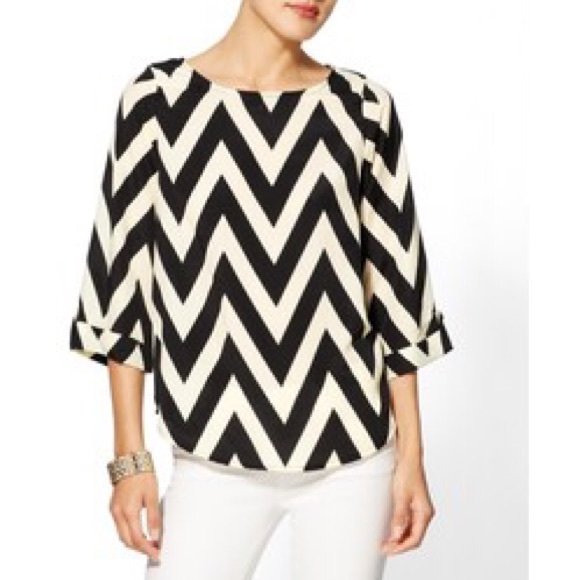 Everly Chevron blouse - Picture 1 of 2