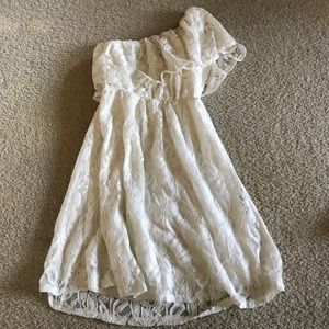 Short White Toga-Style Lace Dress