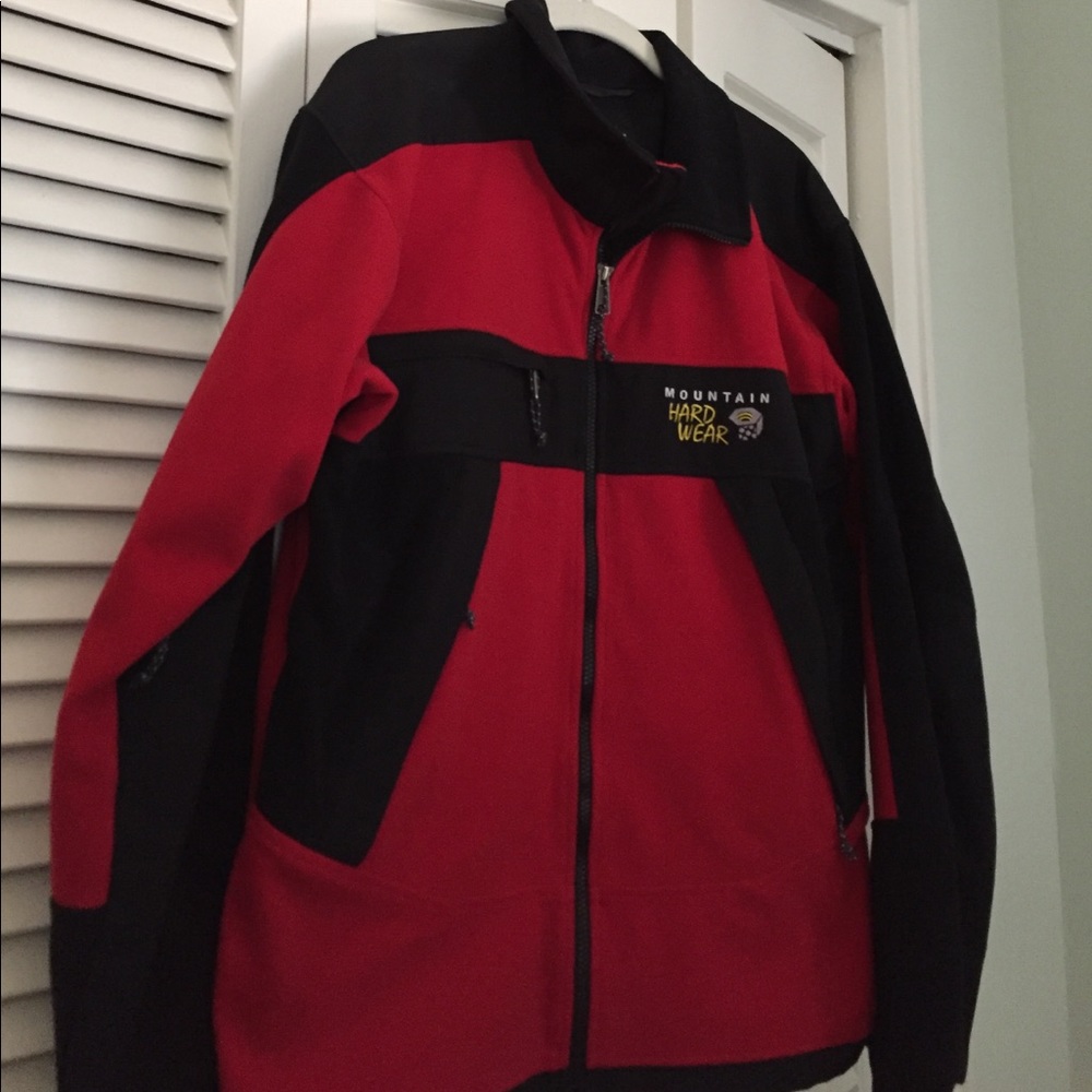 Men's Mountain Hardwear Fleece.