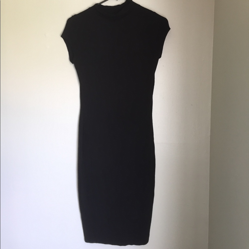 Bodycon black dress