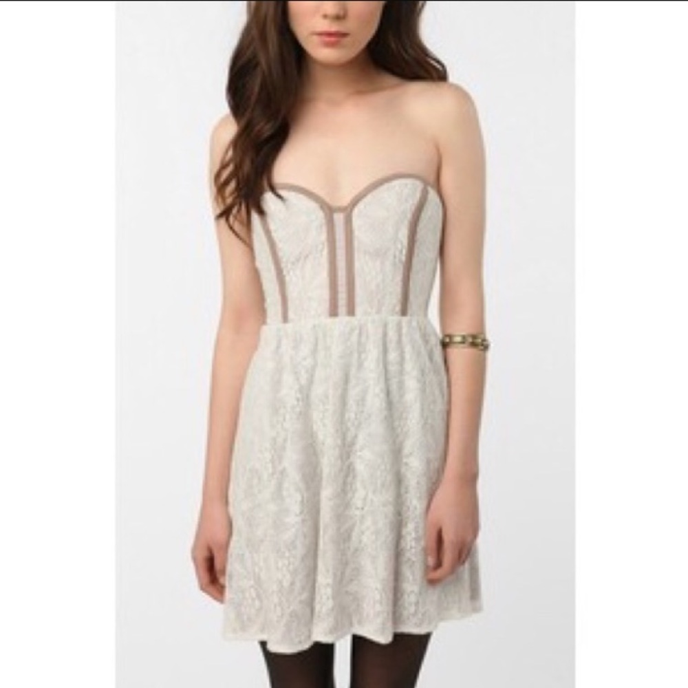 Urban Outfitters strapless lace dress