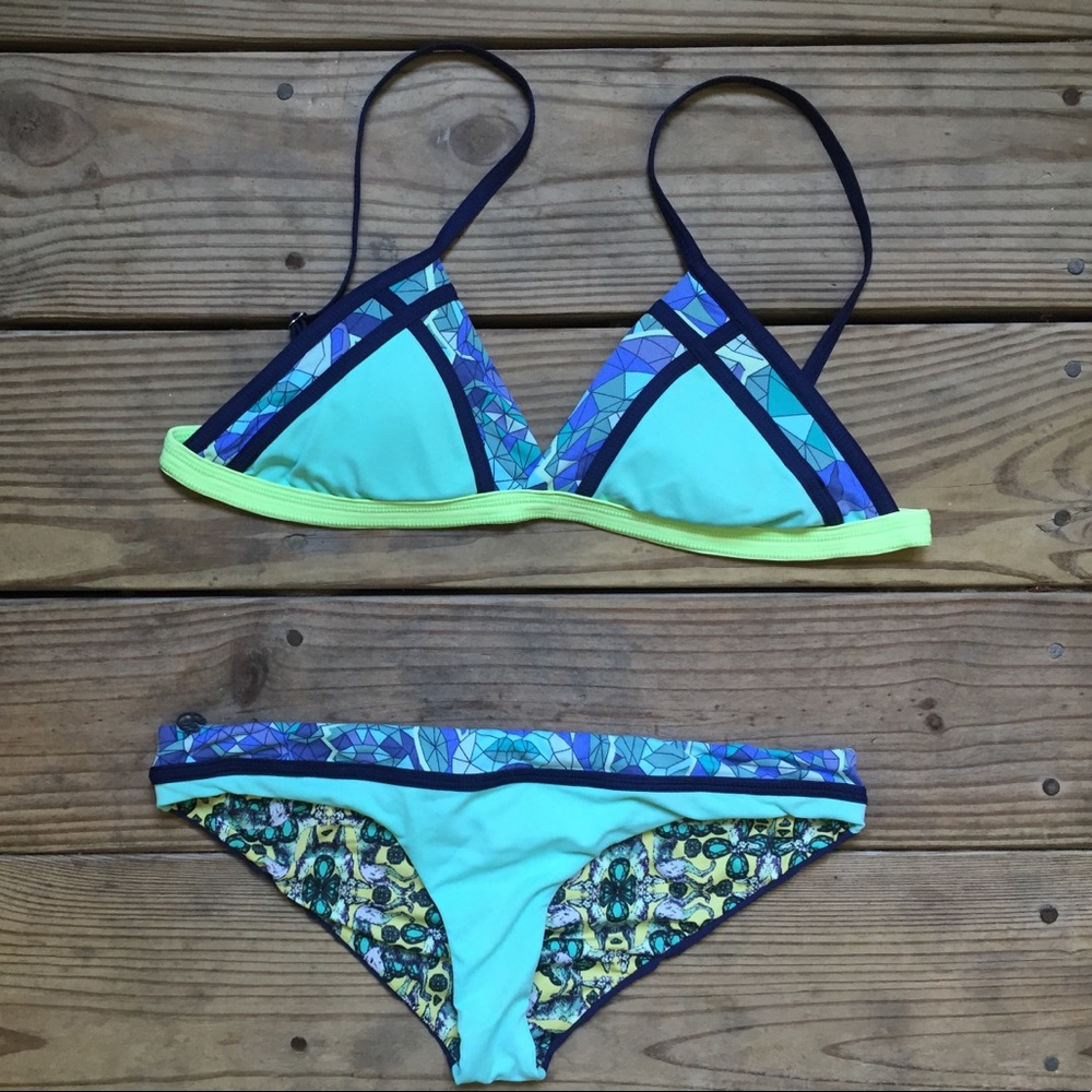 Reversible Patterned Bikini - image 1