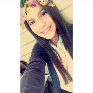 Meet your Posher, Valentina