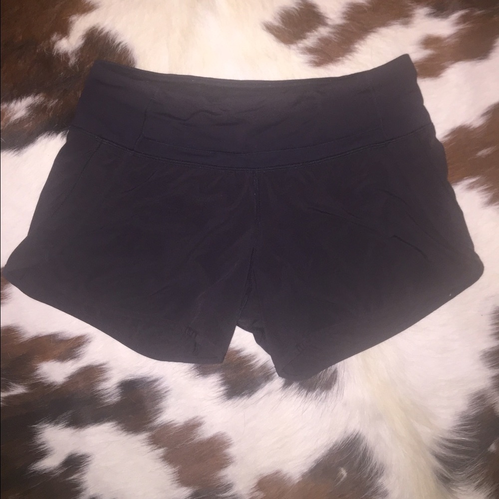 Lulu lemon black speed short