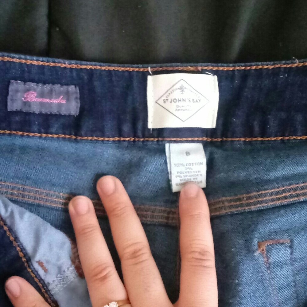 Capris - Picture 3 of 4