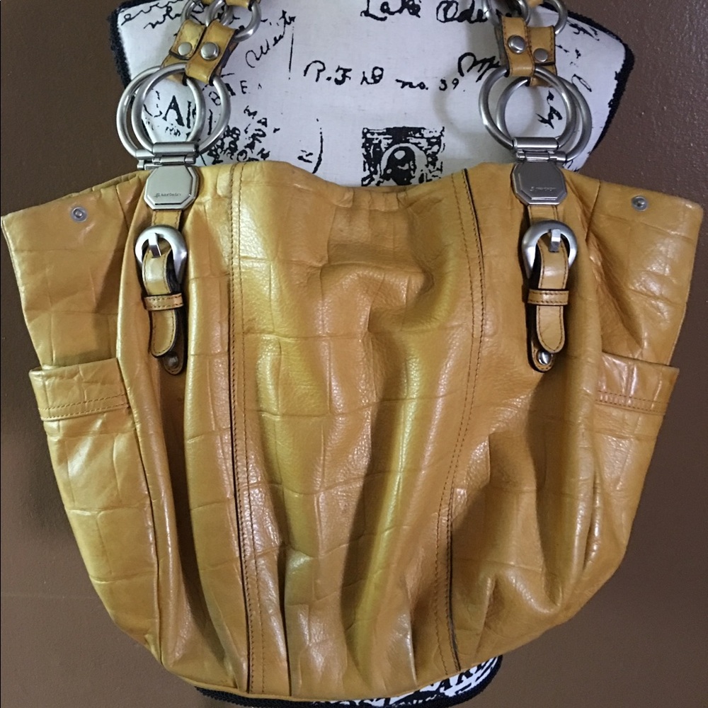b. makowsky yellow leather preowned Handbag