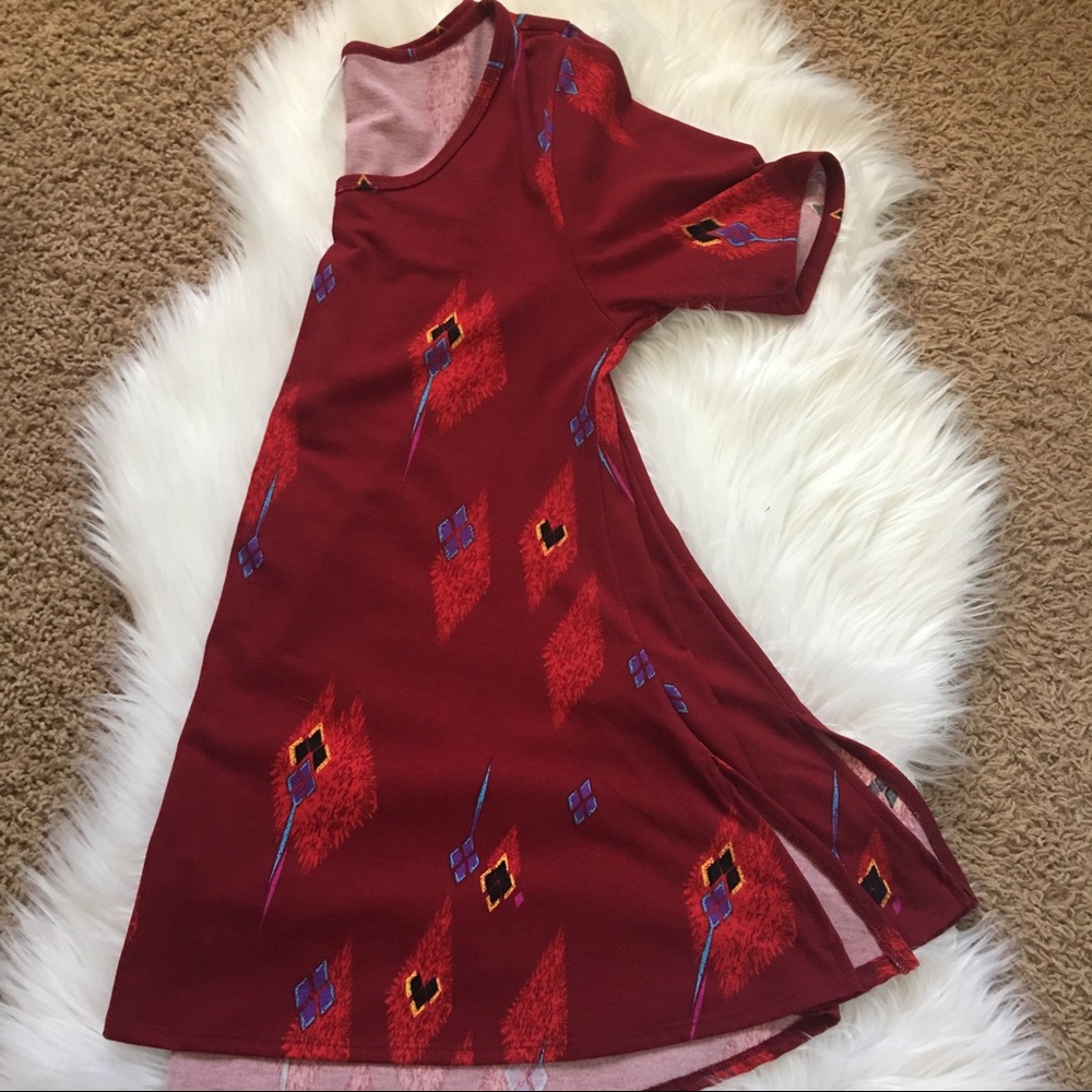 LuLaRoe small perfect t red Aztec unicorn 🦄