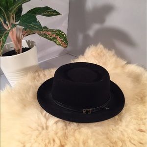 Vintage Wool Black Short Brimmed Hat