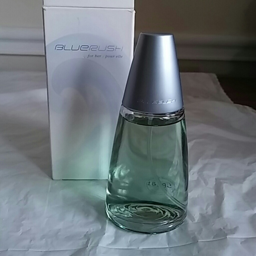 On Hold-Cool Water 4 women vs Avon Blue Rush perf