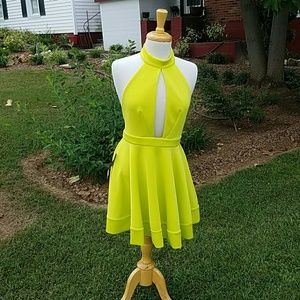 Bebe NWT Limon size M halter dress