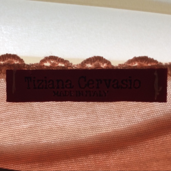 Top - Picture 2 of 2