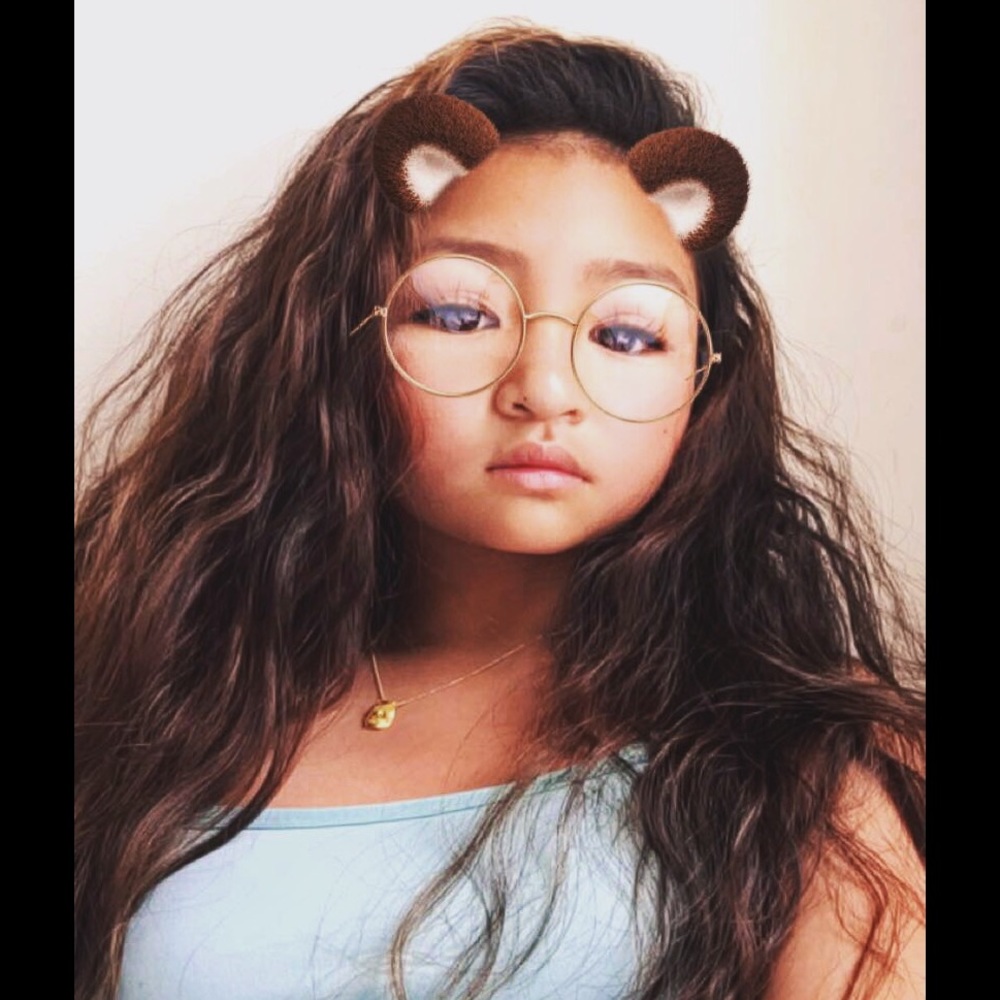 Meet your Posher, Ella