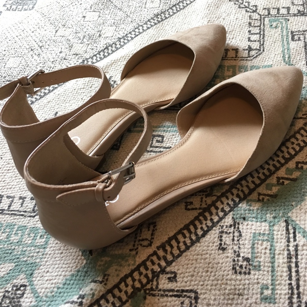 Cato pointed toe flats