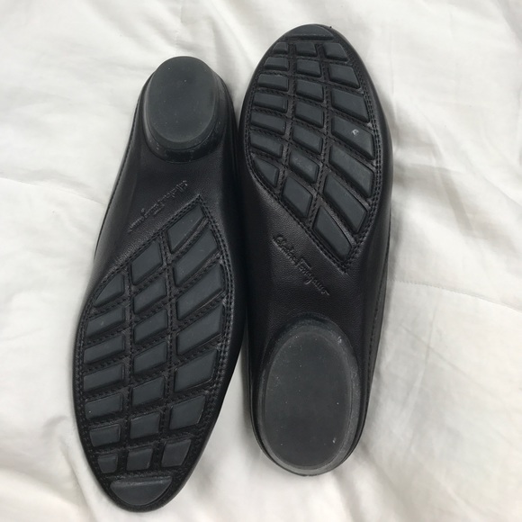 Ferragamo Black Flats NWOT - Picture 2 of 5