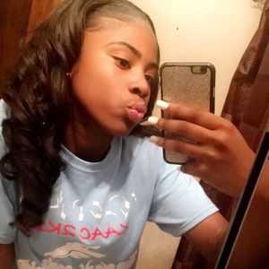 Meet your Posher, Maya