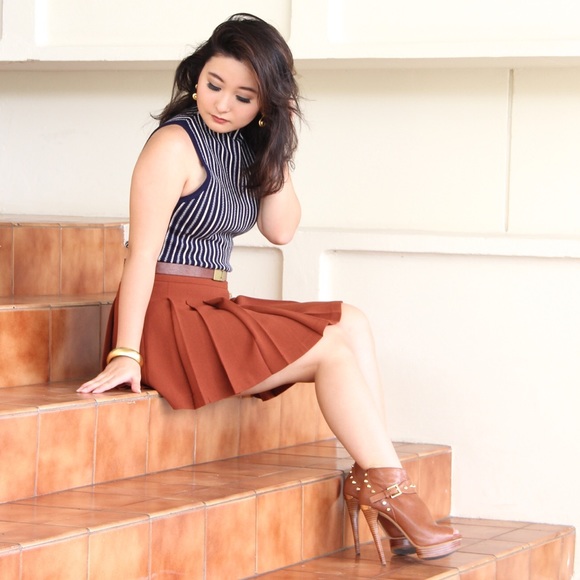 Forever 21 Pleated Skirt - Picture 5 of 5