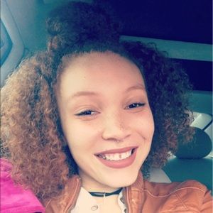 Meet your Posher, Victoria