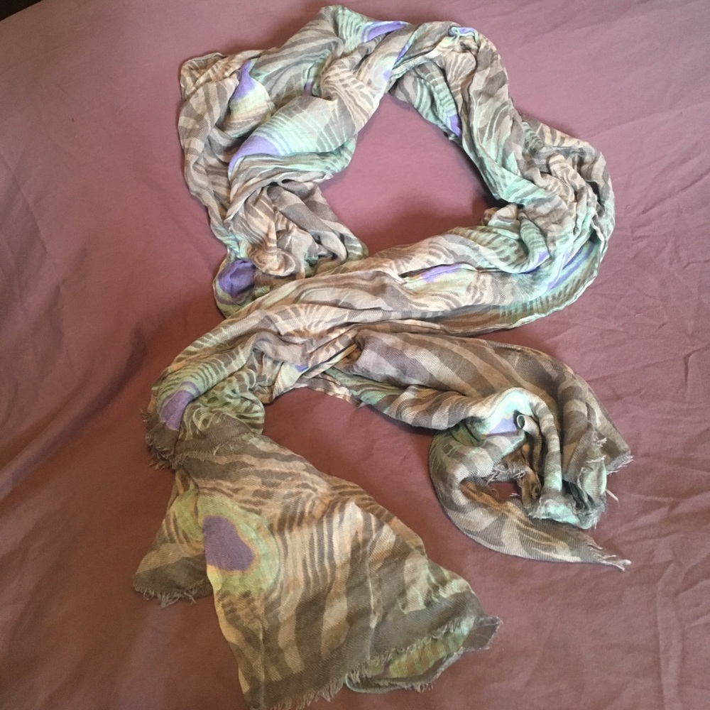 Peacock feather scarf