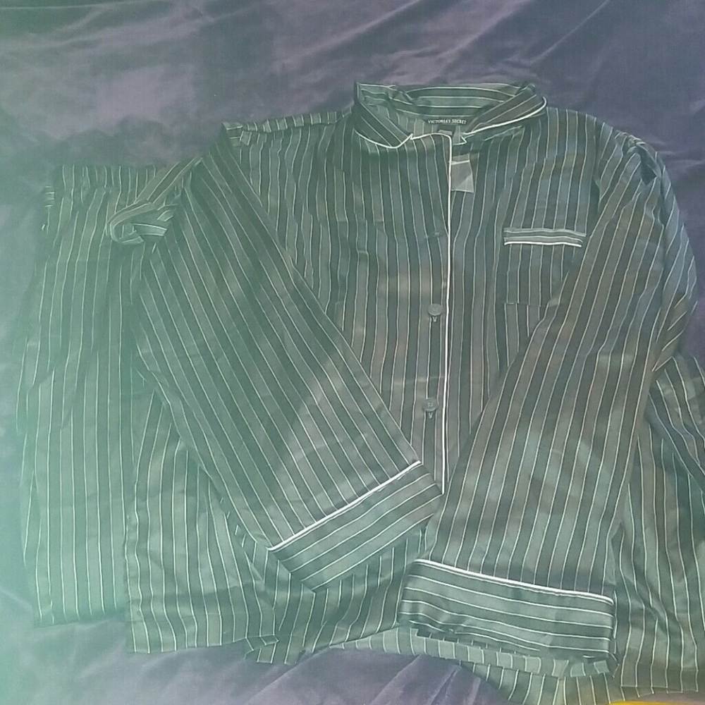 Women's silk pajamas victorias secret