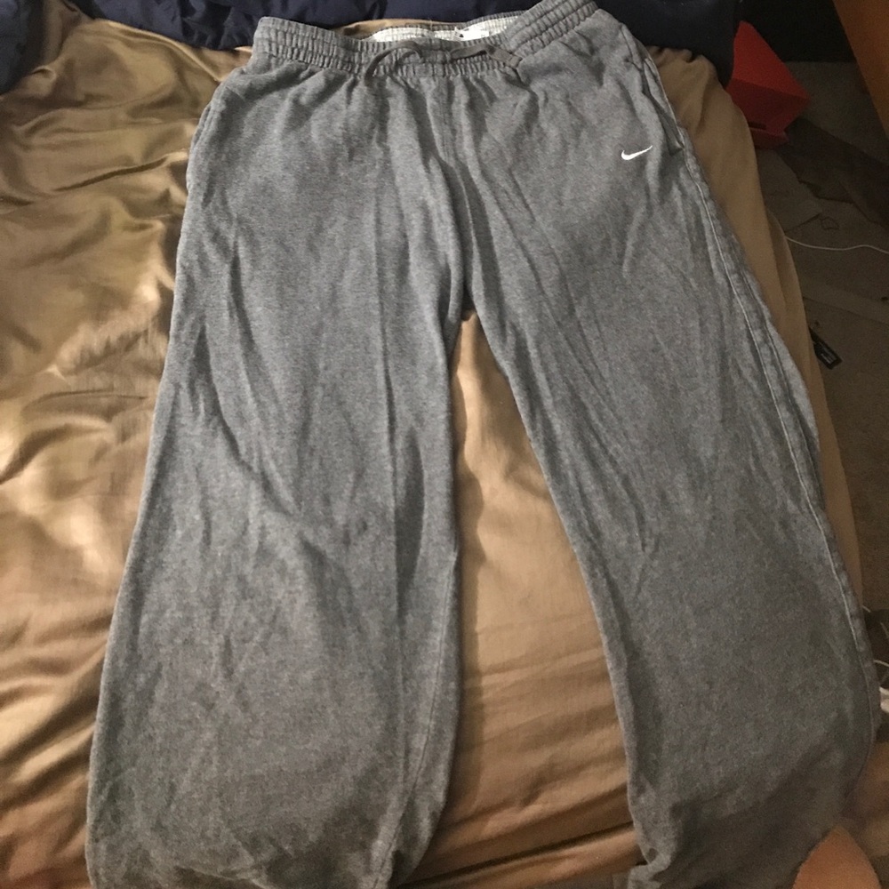 Gray men's Nike sweatpants never worn