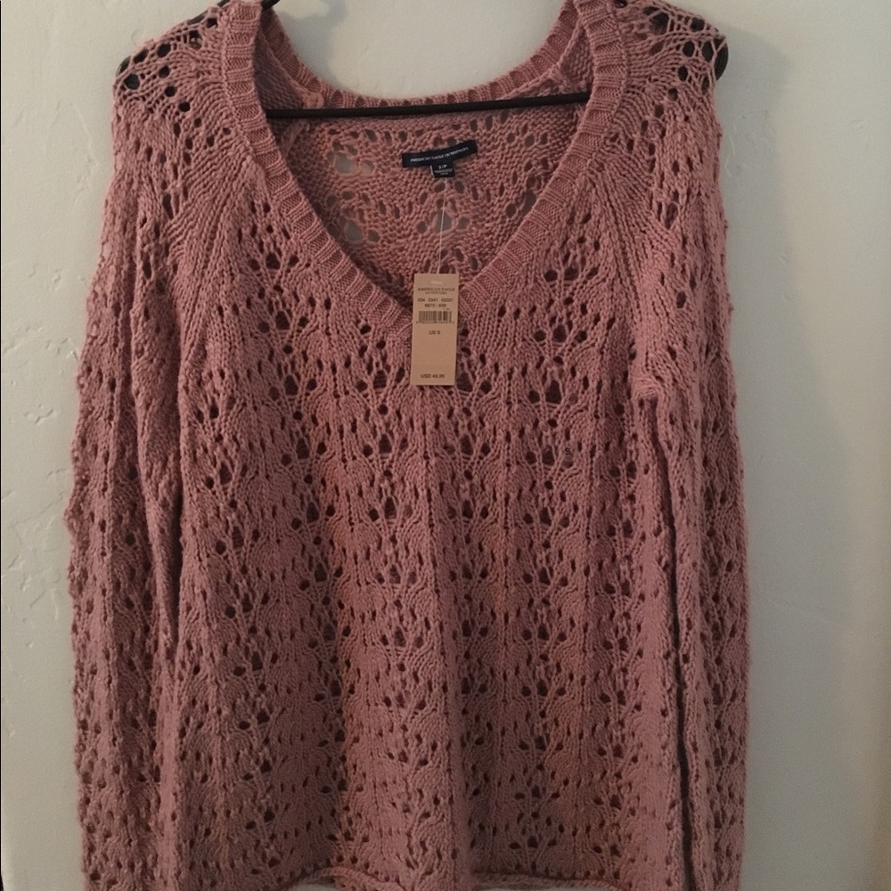 BRAND NEW pink American Eagle sweater