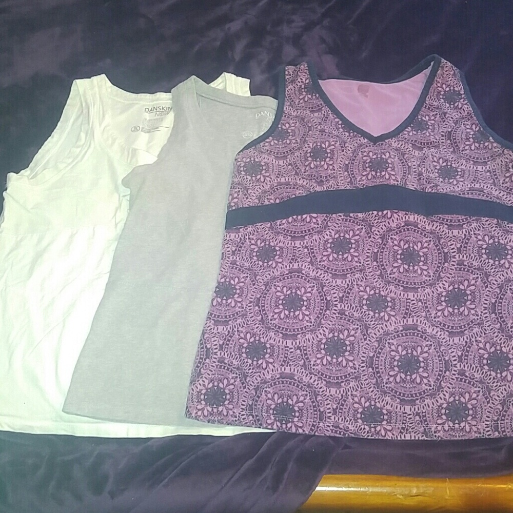 Women's exercise tops XL