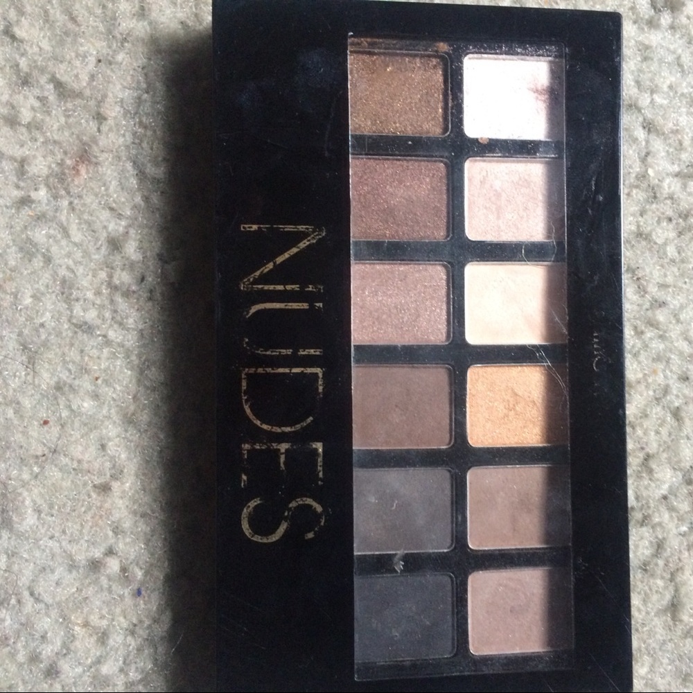 Nude 12 eyeshadows