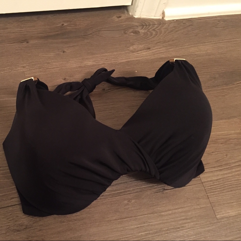 Victoria's Secret beauty! Black push up 34DD top!