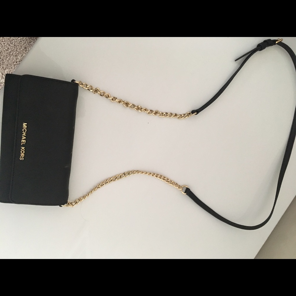 Black Michael Kors Saffino Crossbody Wallet