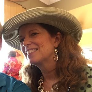 Meet your Posher, Mary ellen