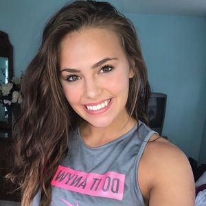 Meet your Posher, Leslie