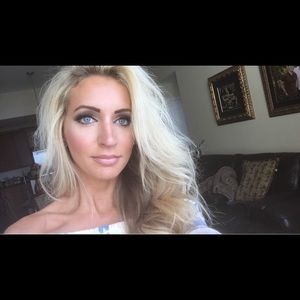 Meet your Posher, Alexandra