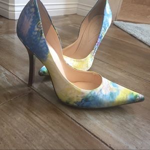 Guess heels