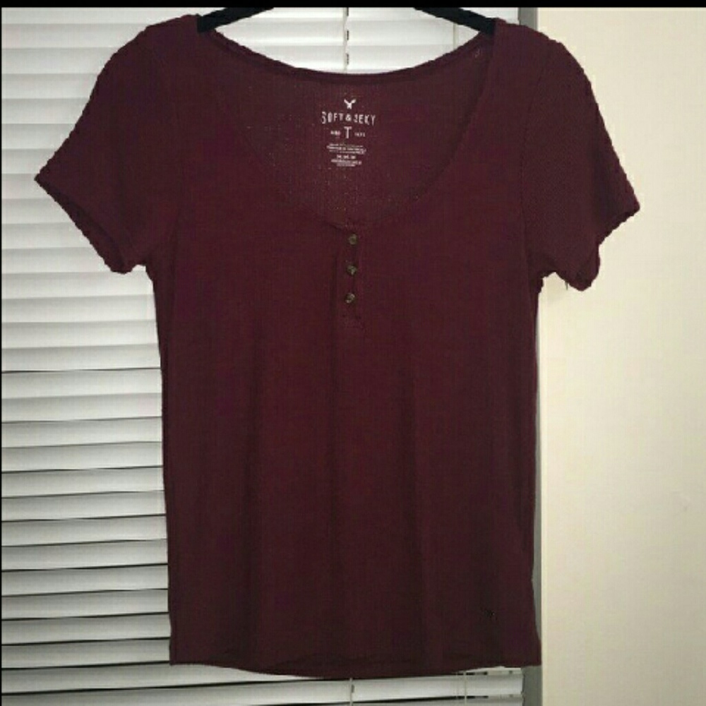 American eagle outfitters burgundy top
