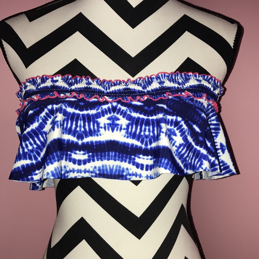 Strapless swimsuit top