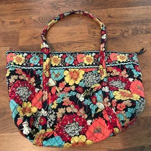 Vera Bradley tote bag