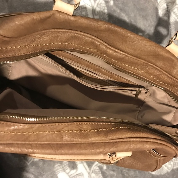 Michael Kors Bag - Make an offer!!!! - Picture 3 of 7