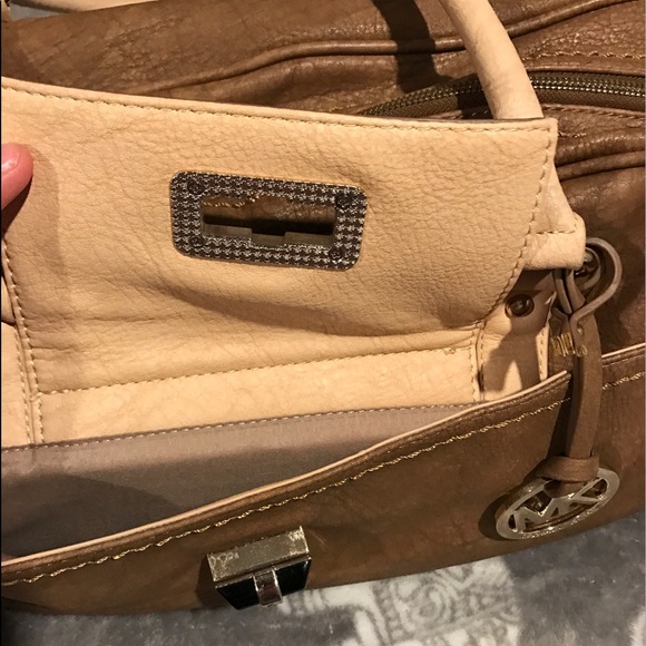 Michael Kors Bag - Make an offer!!!! - Picture 5 of 7