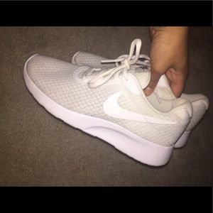 White nike women's 6.5